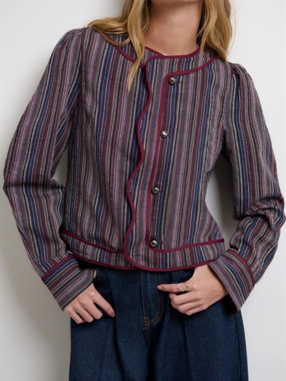Multicolor Striped Contrast Piping Wavy Button Front Cropped Collarless Jacket